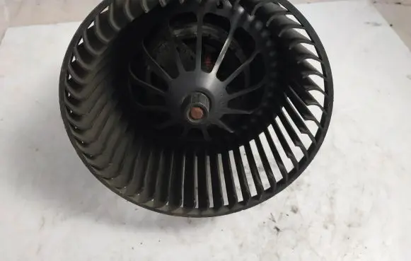 Ford C-MAX I Heater fan/blower 3M5H18456AD