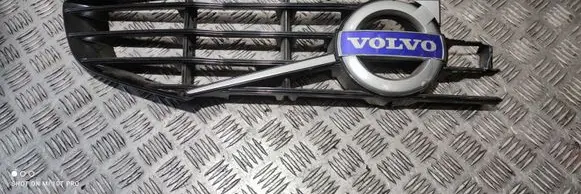 Volvo S60 Front bumper upper radiator grill 31425886