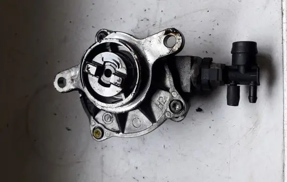 Renault Espace - Grand espace IV Vacuum pump