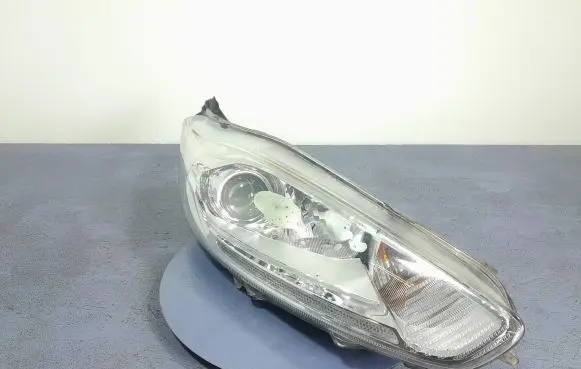 Ford Fiesta Headlight/headlamp C1BB-13W029-CE