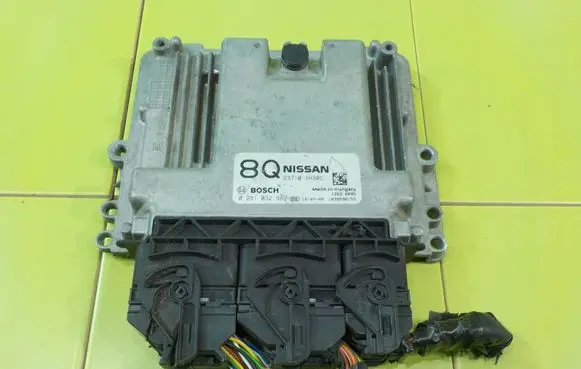 Nissan Note (E12) Engine control unit/module 23710XH30C