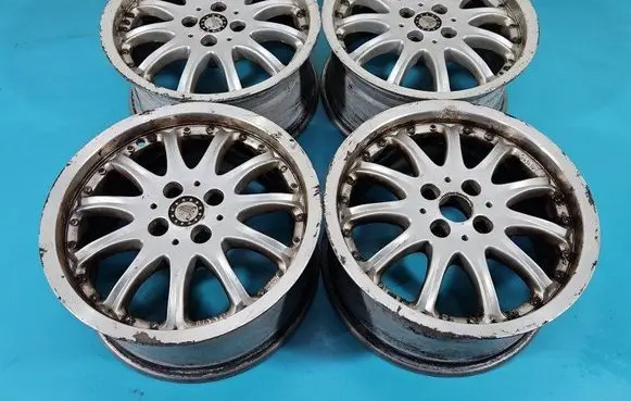 R16 alloy rim