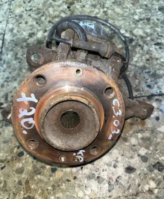 Citroen C3 Front wheel hub
