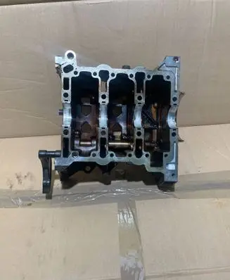 Volkswagen Polo IV 9N3 Engine block 03D103166H