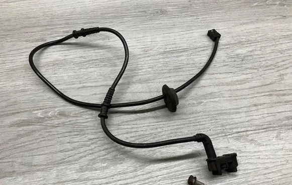 Mercedes-Benz SL R129 ABS brake wheel speed sensor A0325454228 A1295401435 A2109973281