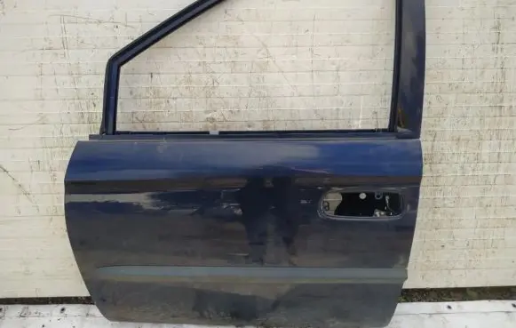 Chrysler Voyager Front door melynos