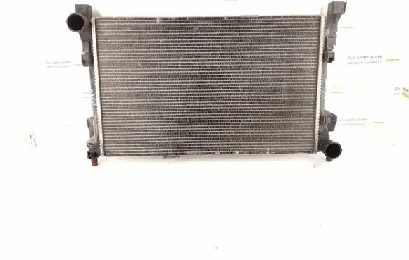 Mercedes-Benz C W203 Coolant radiator 2035001103 2035001003