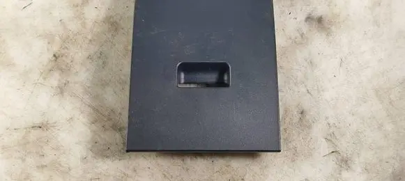 Nissan Qashqai J12 Fuse box cover 689P16UA0A 681026UA0A