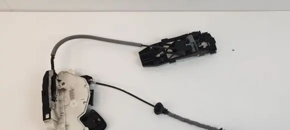 Volkswagen Polo V 6R Front door lock 5K2837015B
