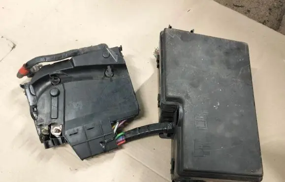 Ford C-MAX II Fuse box set
