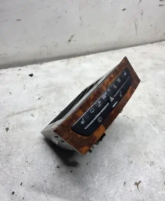 Mercedes-Benz E W211 CD/DVD changer A2116800552