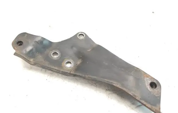Nissan Pathfinder R51 Engine mounting bracket