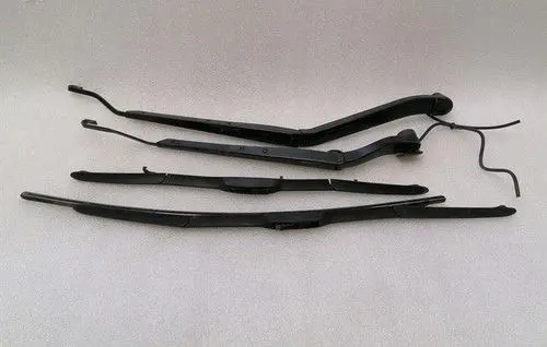 Chevrolet Corvette C8 Rear wiper blade arm 84559275