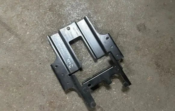 Nissan Juke II F16 Blind spot radar bracket 