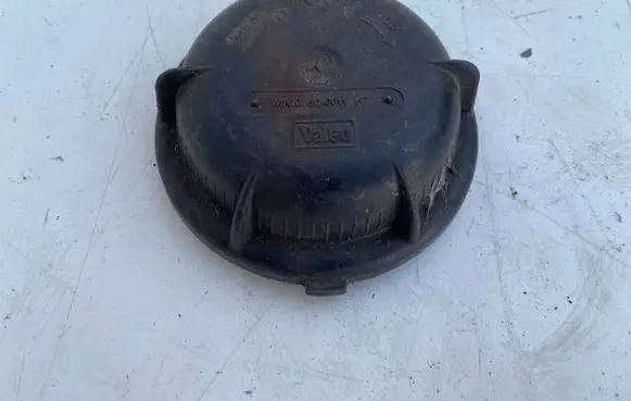Headlight/headlamp dust cover