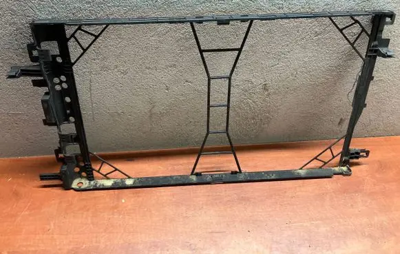 Opel Insignia A Radiator trim 13241736