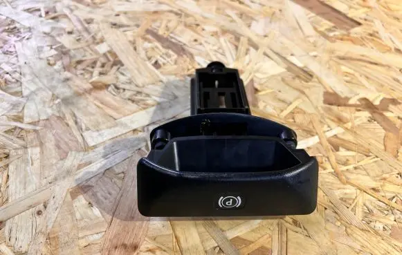 Mercedes-Benz C W204 Hand brake release handle A2044200177