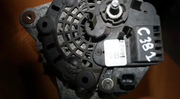 Nissan Qashqai Generator/alternator 231004BE0B C381
