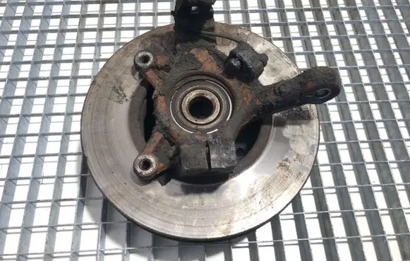 Opel Movano A Front wheel hub spindle knuckle 