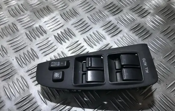 Toyota Avensis T250 Electric window control switch 8480205220b0 84802-05220-b0