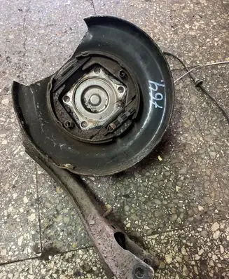 Volvo S60 Rear wheel hub