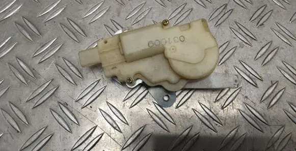 Toyota Yaris Tailgate boot lock/latch motor 