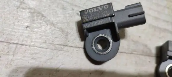 Volvo V40 Airbag deployment crash/impact sensor 31451526
