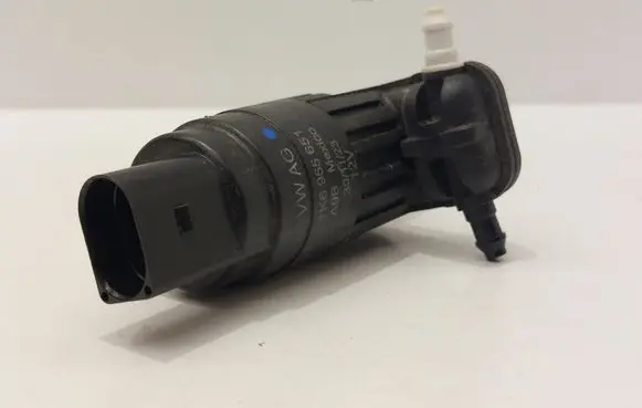 Volkswagen Tiguan Allspace Windscreen/windshield washer pump 1K6955651