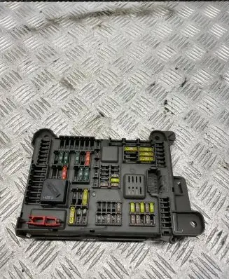 BMW X6 E71 Fuse module 6931687
