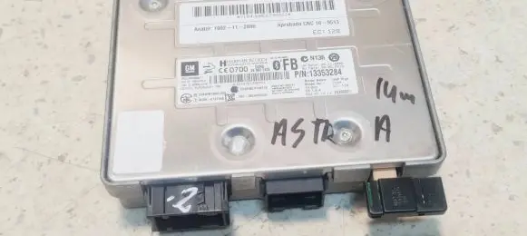 Opel Astra J Bluetooth control unit module 1002112886 366821429 13353284