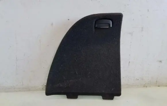Trunk/boot lower side trim panel