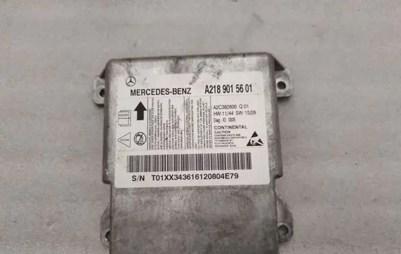 Mercedes-Benz CLS C218 AMG Airbag control unit/module A2189015601