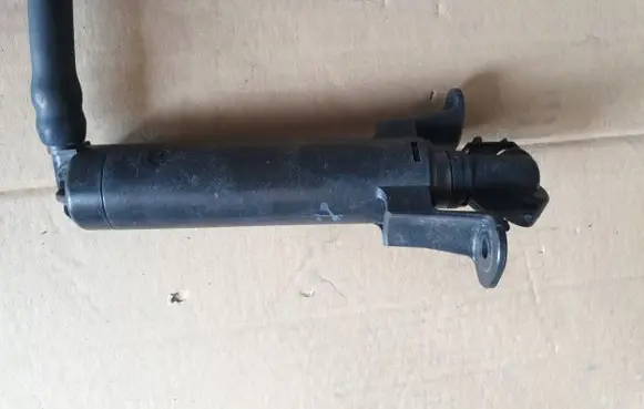 Audi A3 S3 8V Headlight washer spray nozzle 8V0955101