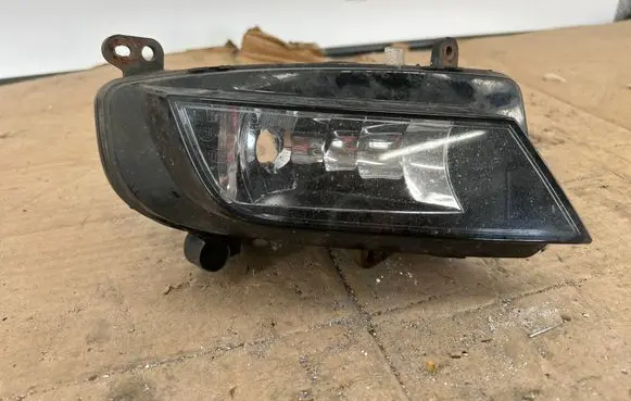 Audi A4 S4 B8 8K Front fog light 1NE01083205 8K0941699B 0108320500853337
