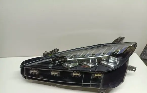MG MG4 ev Headlight/headlamp 