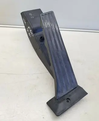 BMW 5 E60 E61 Accelerator throttle pedal 6772646