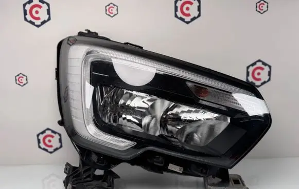 Renault Master III Headlight/headlamp 260105567R