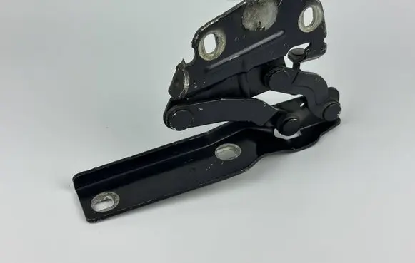 Volkswagen PASSAT B7 Engine bonnet/hood hinges 3AA823301