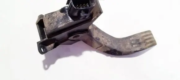 Ford Focus Accelerator throttle pedal xr8f9f832bd 98abf836ae