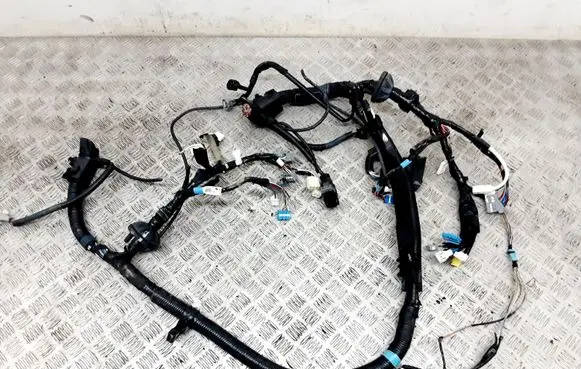 Toyota RAV 4 (XA40) Engine installation wiring loom 821114AJ31