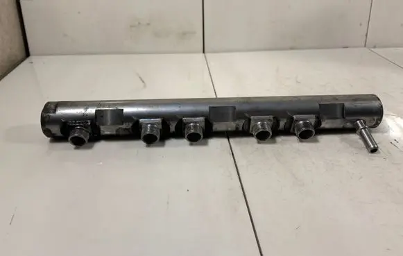 BMW 1 E81 E87 Fuel main line pipe 780912701
