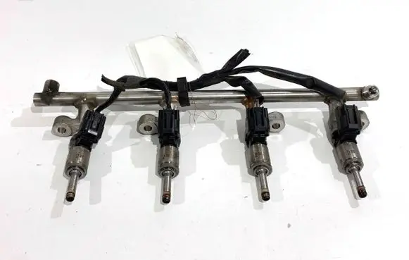 Mazda 3 II Fuel main line pipe PEAR13250