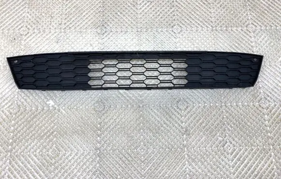 Skoda Fabia Mk3 (NJ) Front bumper lower grill 6V0853677E