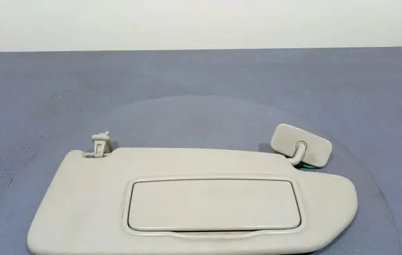 Volvo V70 Sun visor