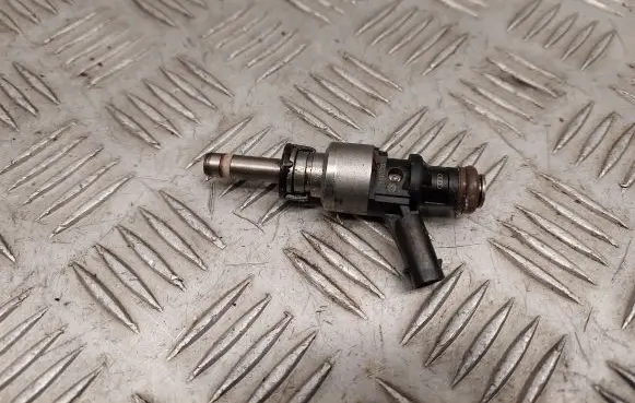 Audi A7 S7 4G Fuel injector 3079036N