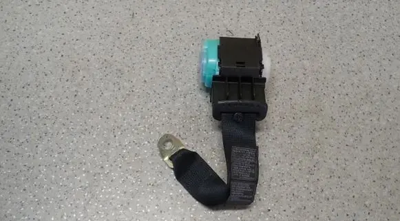 Toyota Corolla E120 E130 Rear seatbelt 