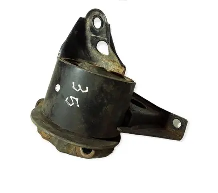 Nissan X-Trail T30 Engine mount bracket RN-6249-0LB