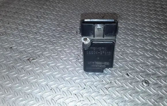 Toyota Corolla Verso E121 Mass air flow meter 2220427010