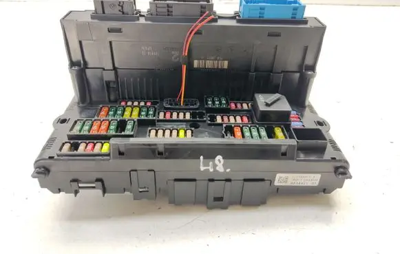 BMW 5 F10 F11 Fuse module 9234421 196818