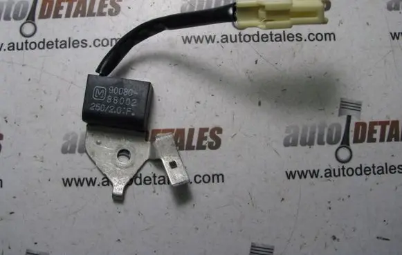 Toyota Avensis T250 Sensor 9008088002